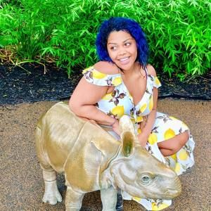 Meet your Posher, Nadia